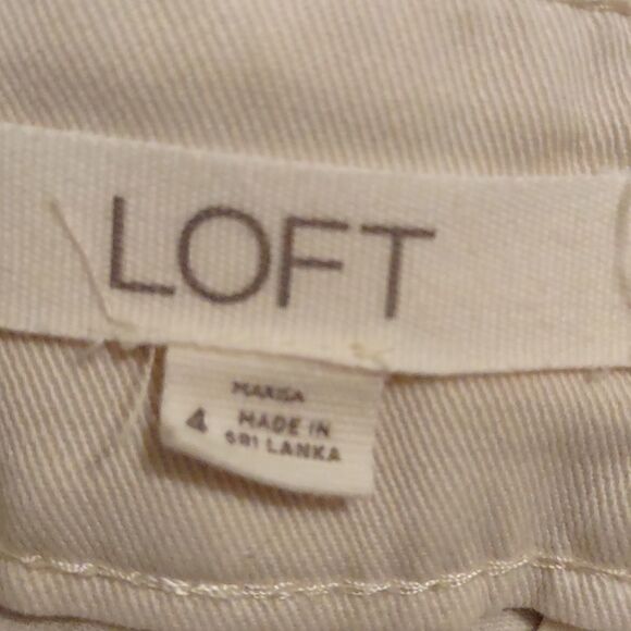 The‎ Loft Women"s size 4 cream crop pants floral embroidery cuffed leg - Picture 6 of 9